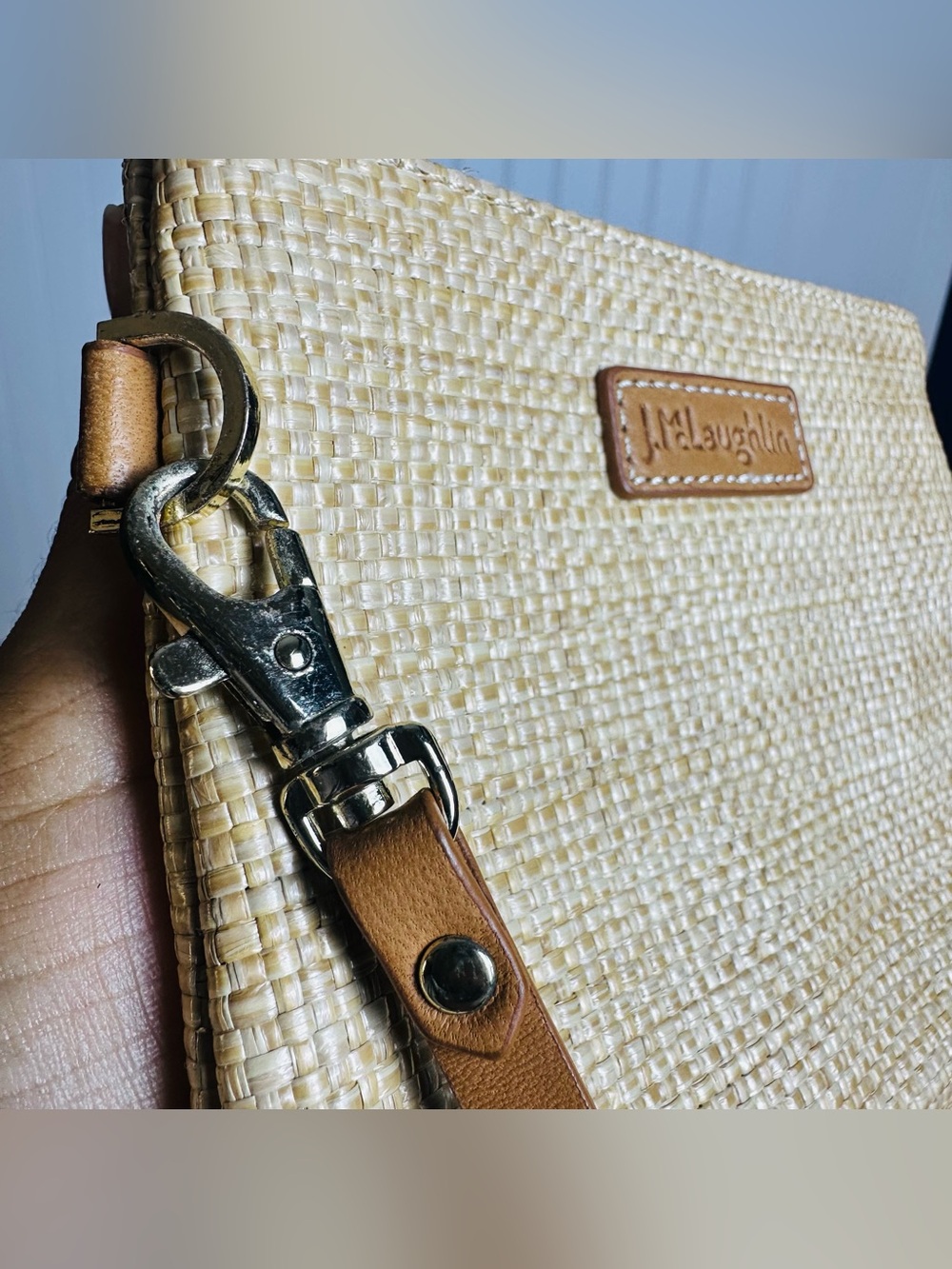 J. McLaughlin Small clutch or wristlet woven straw Leather patch Logo Zipper - Picture 3 of 11